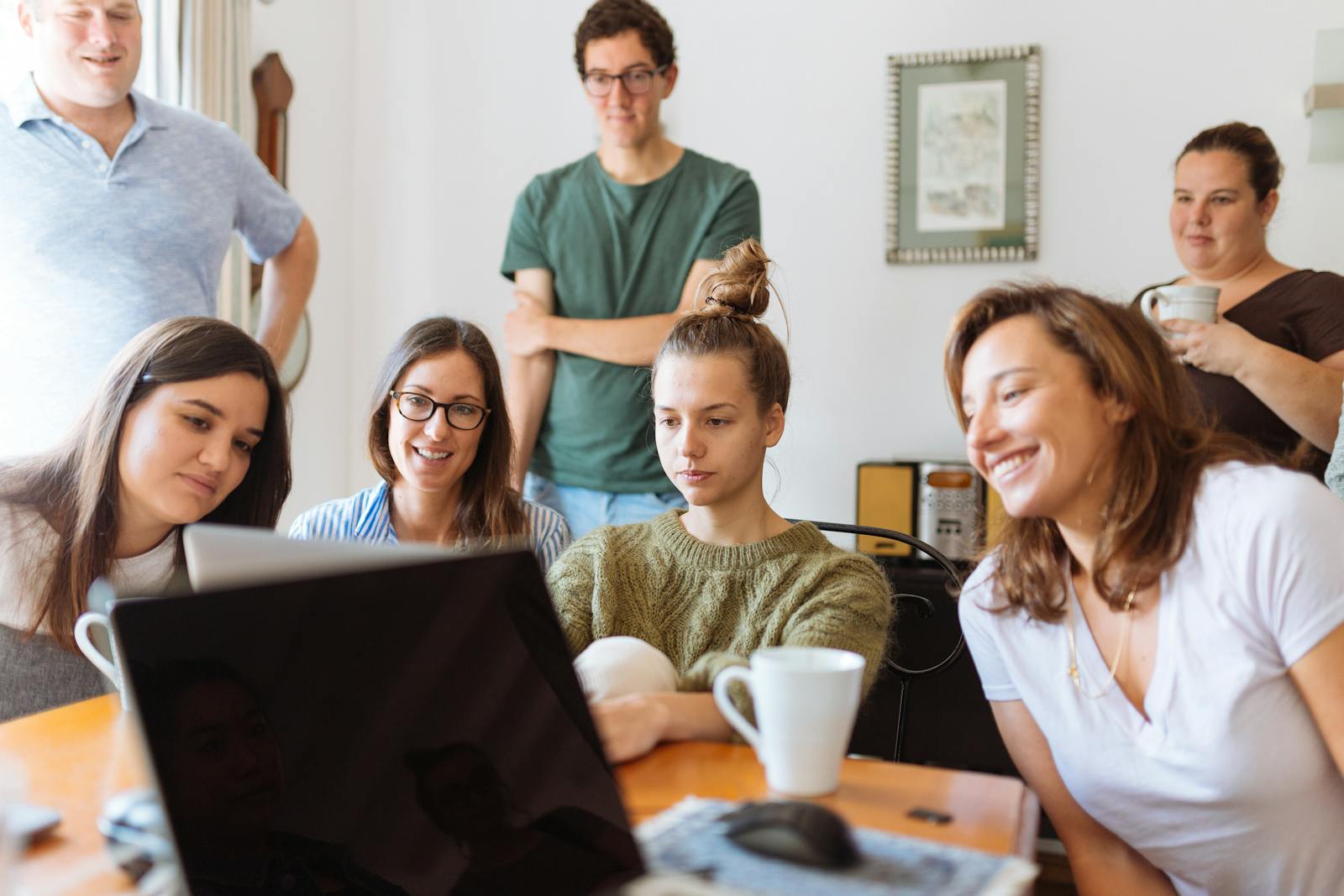 Videochat van familie in NL op Laptop Computer